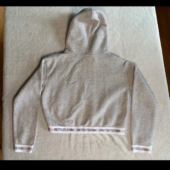 SOLD on MERC NWOT PrettyLittleThing Cropped Hoodie - Picture 2 of 3